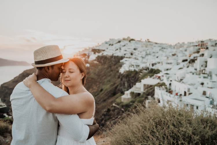 Santorini-elopement